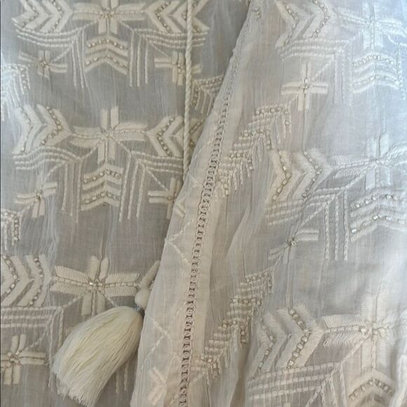 Shyanne White Ruffled Tie Front Blouse - Picture 10 of 10